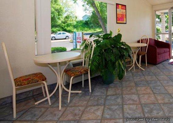 Austin Town Inn Austintown 내부 사진