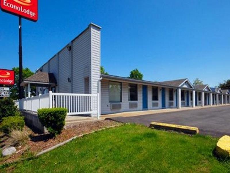 Austin Town Inn Austintown 외부 사진