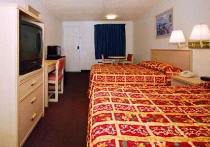 Austin Town Inn Austintown 객실 사진
