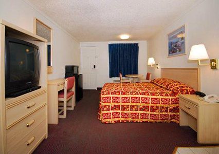 Austin Town Inn Austintown 객실 사진